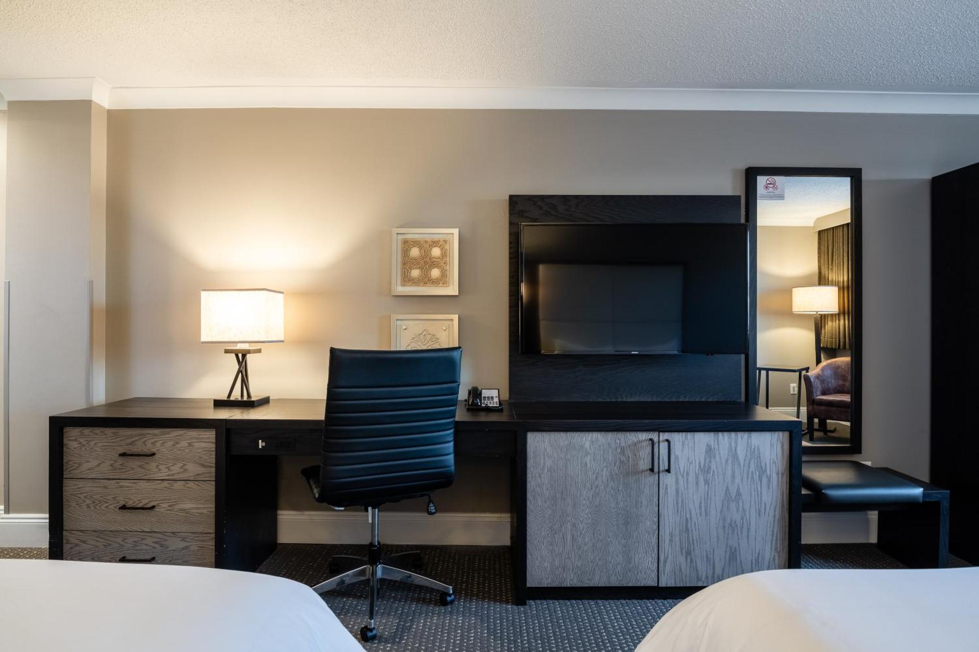 Crowne Plaza Hotel Moncton Downtown By Ihg Zewnętrze zdjęcie